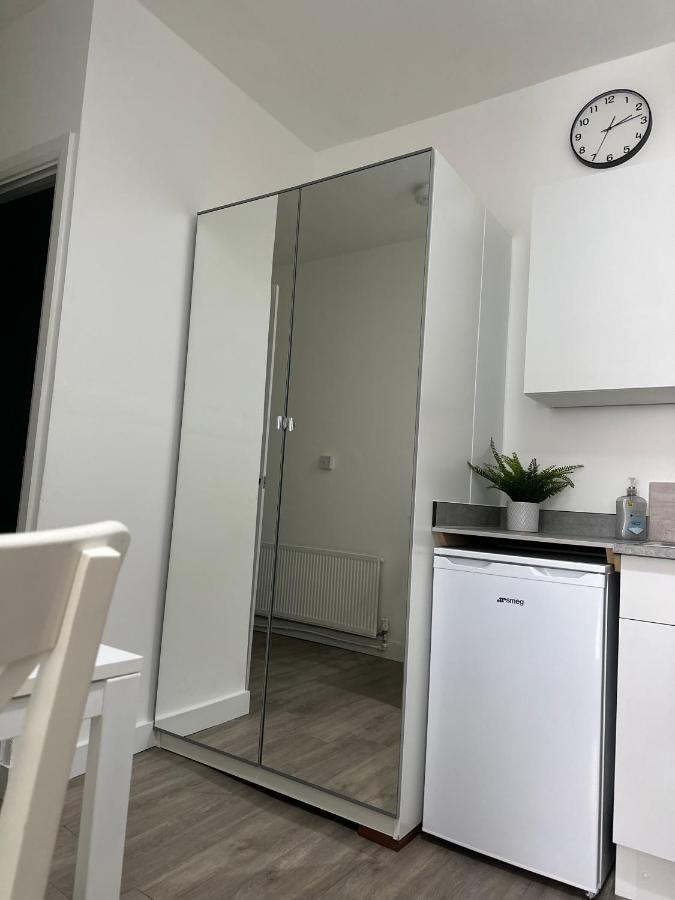 High Barnet Studio Flat Extérieur photo